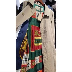 New Burberry Trench Coat in tropical gabardine